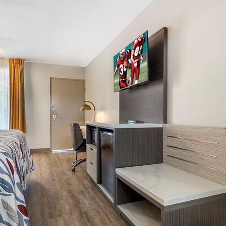 Red Roof Inn Данн Экстерьер фото