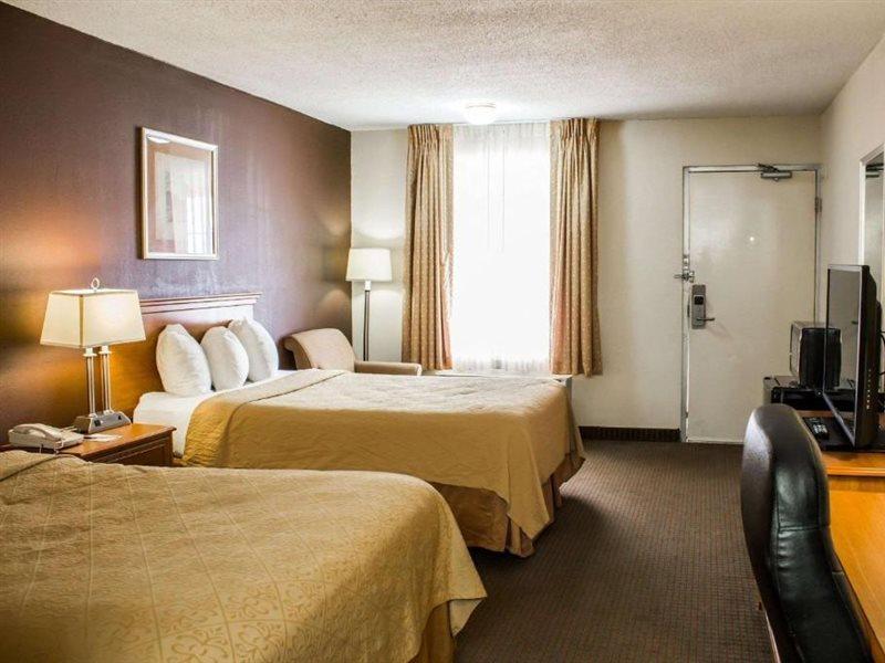 Red Roof Inn Данн Экстерьер фото