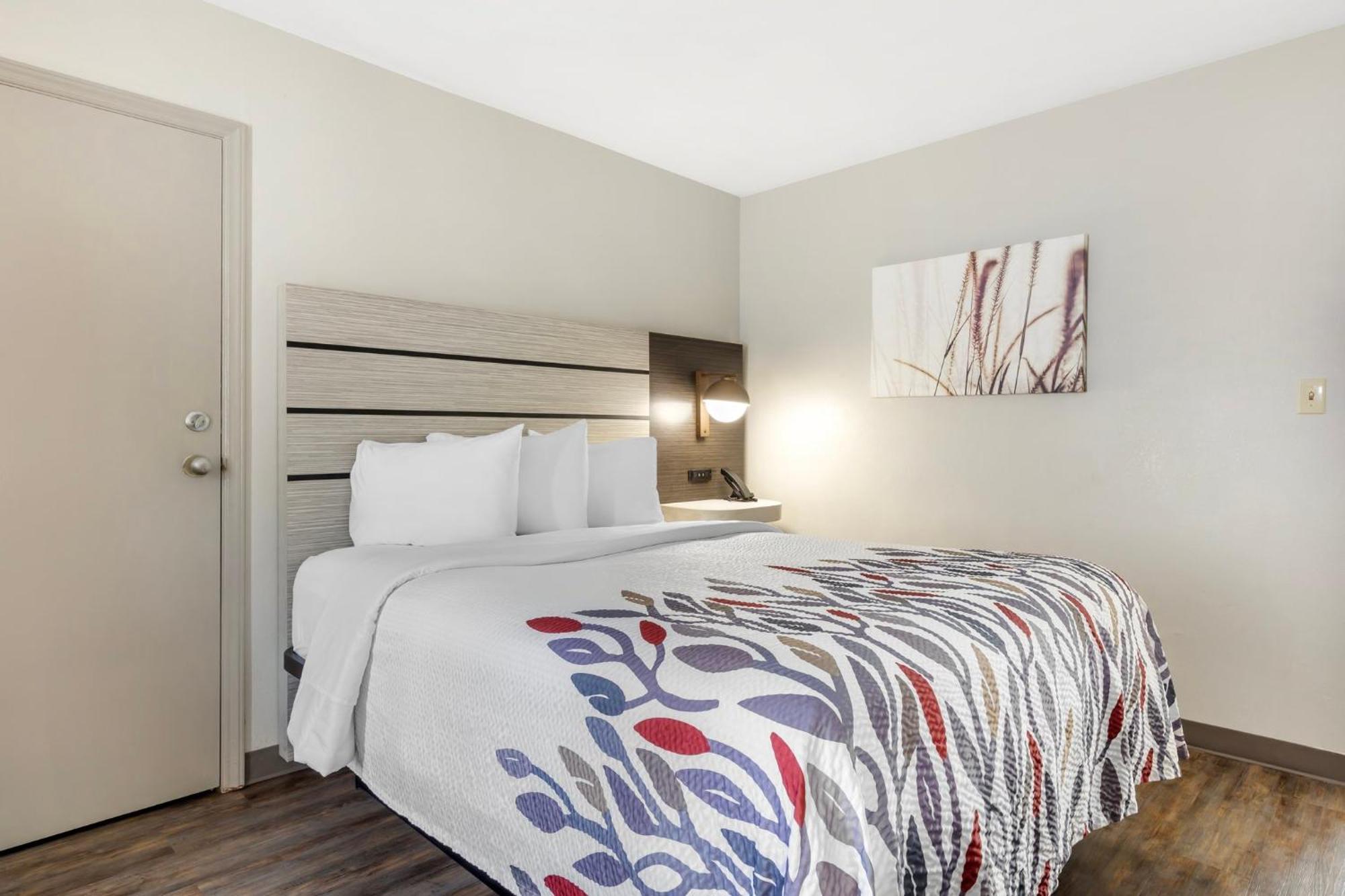 Red Roof Inn Данн Экстерьер фото